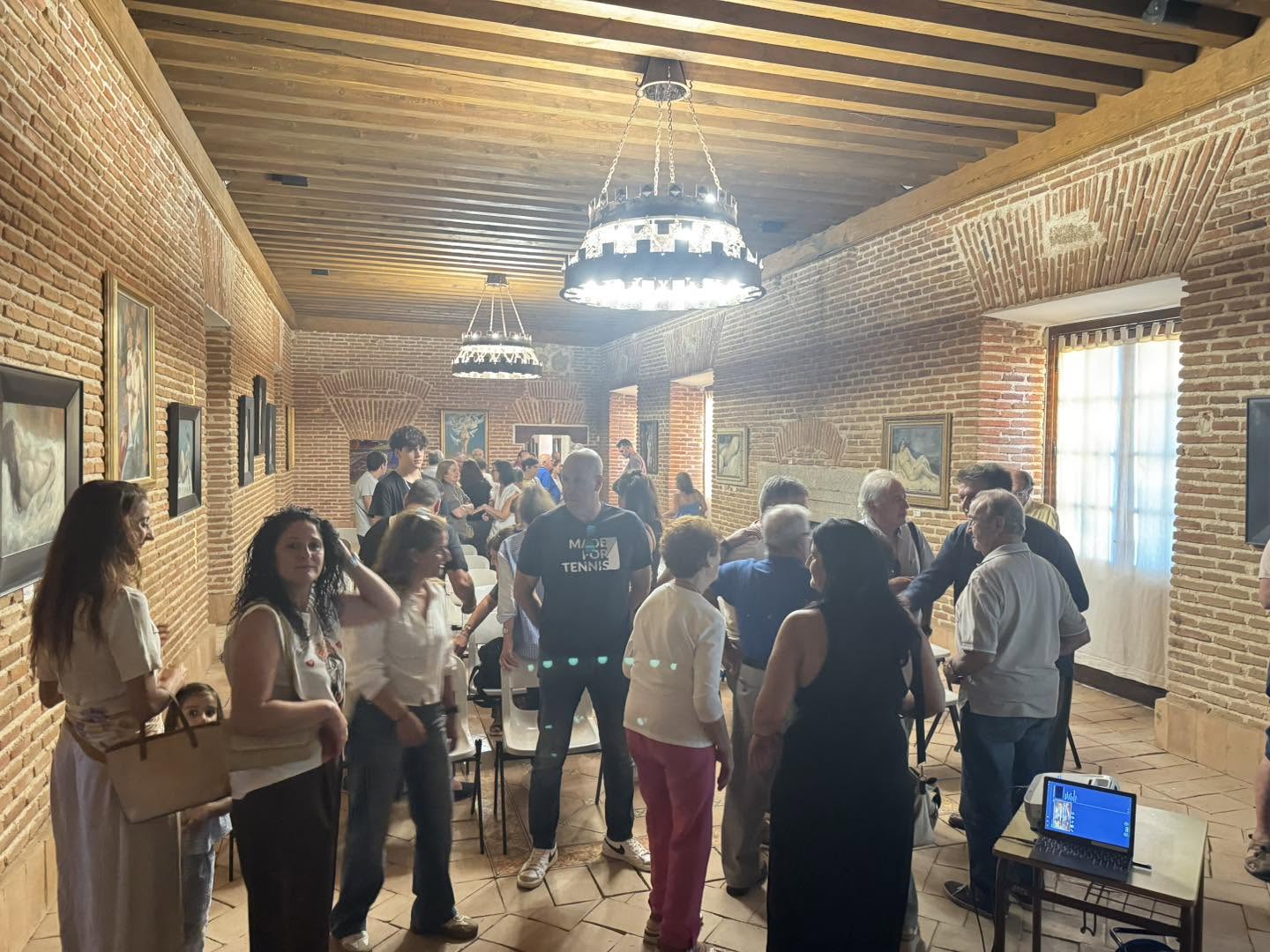 Asistentes a la presentación de la asociación en El Convento